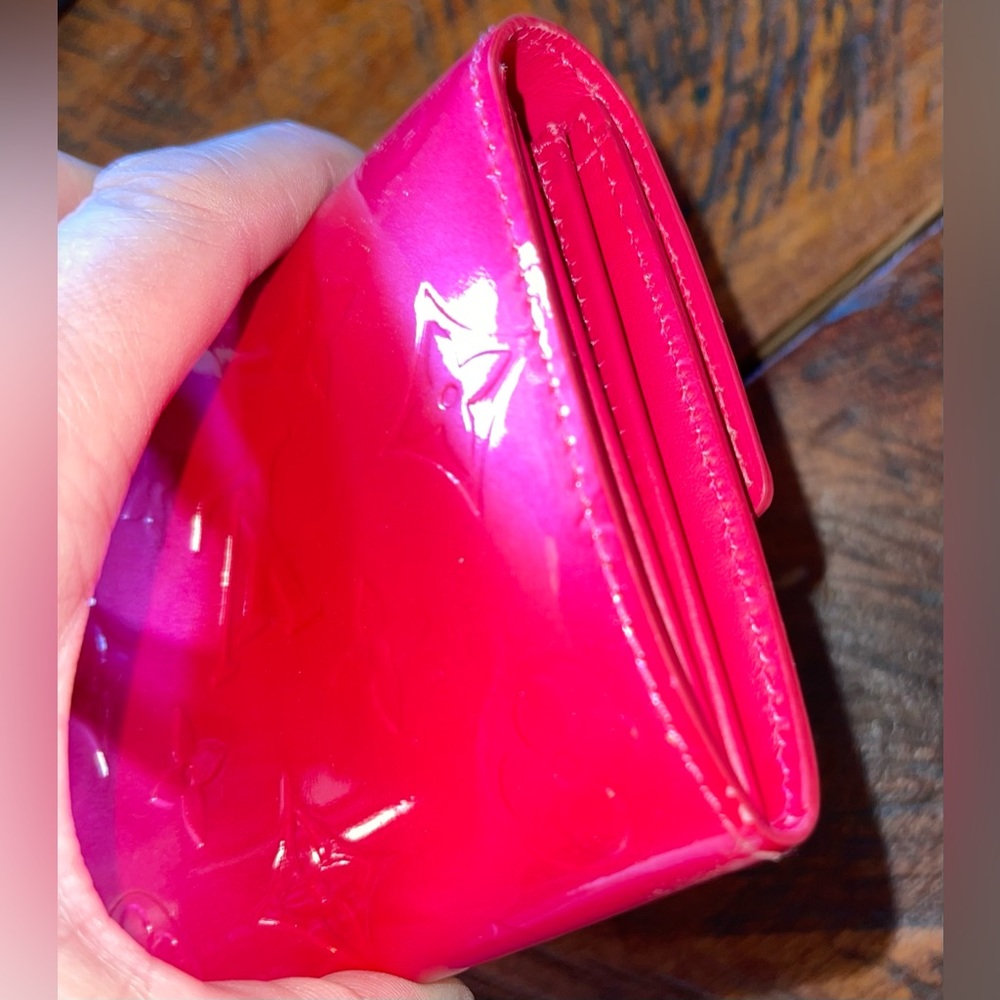 ULTRA RARE HTF LOUIS VUITTON Vernis Barbie Hot Pink Wallet - Picture 8 of 12